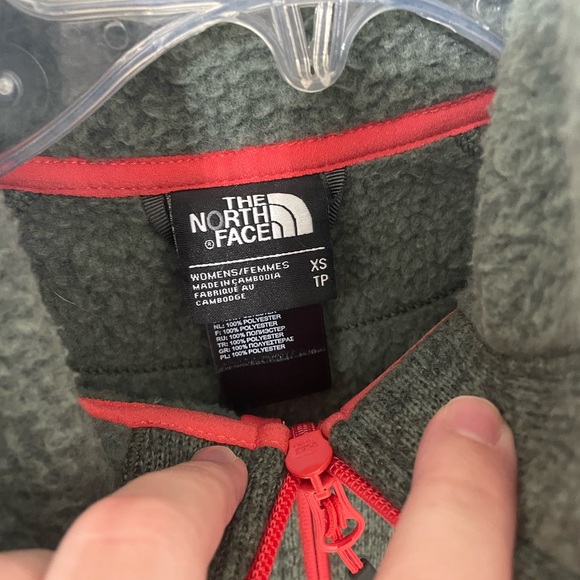 Womens North Face Green Pink Zip Up Jacket - Picture 2 of 4